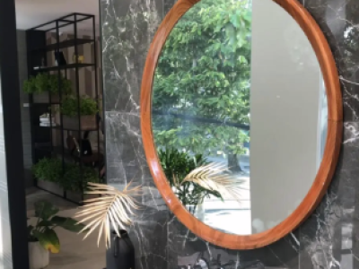 Gương gỗ tại TP.HCM: 5 lý do khiến nhà phố hiện đại không thể bỏ qua