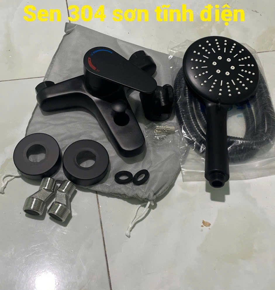 combo-thiet-bi-ve-sinh-gia-re-tphcm-3